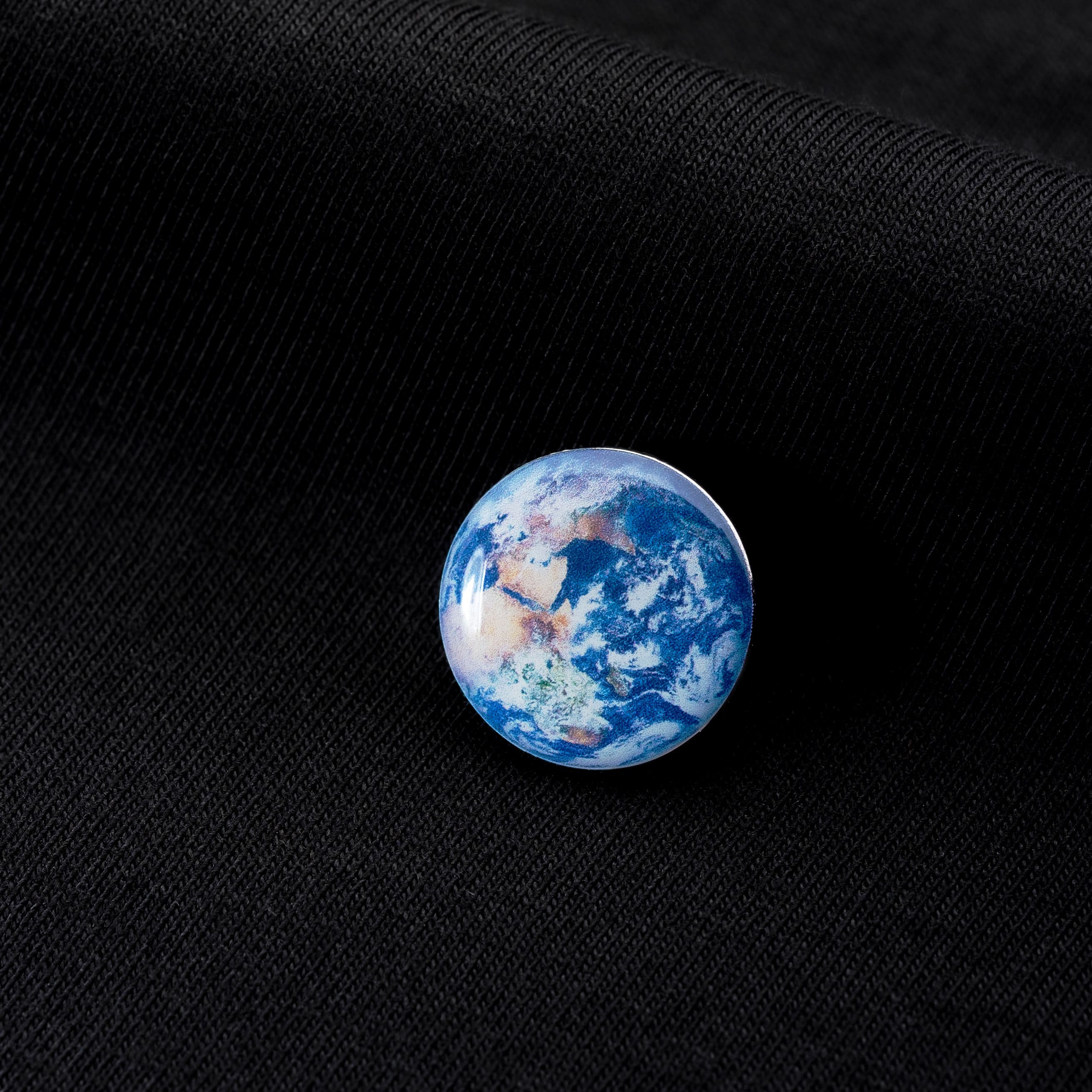 EARTH pin